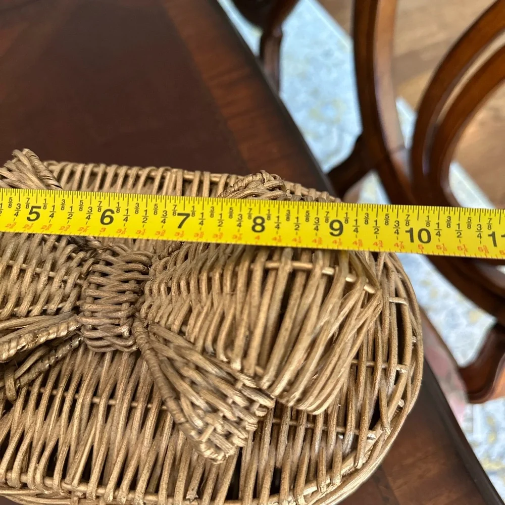Beautiful Vintage Wicker Basket Box w/ Bow Topper, Gold Lidded Storage Box VGUC